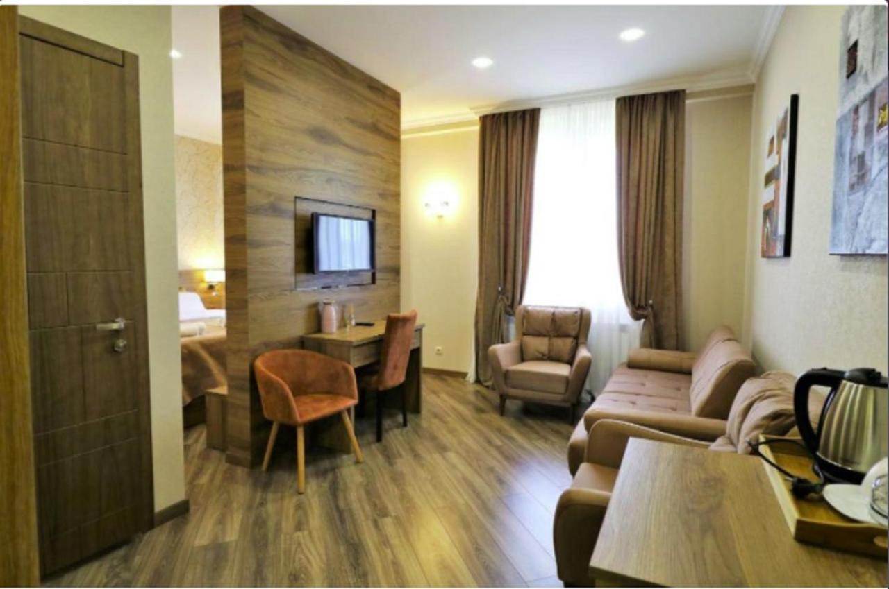 Sunset Tbilisi Luxury Aparthotel Buitenkant foto