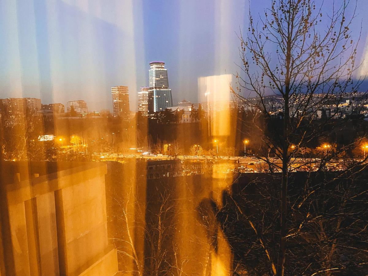 Sunset Tbilisi Luxury Aparthotel Buitenkant foto