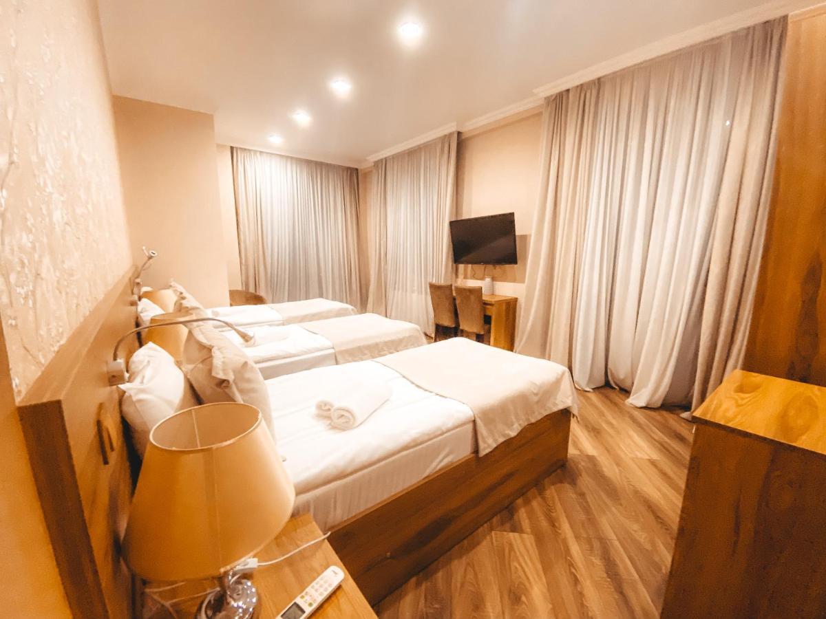 Sunset Tbilisi Luxury Aparthotel Buitenkant foto